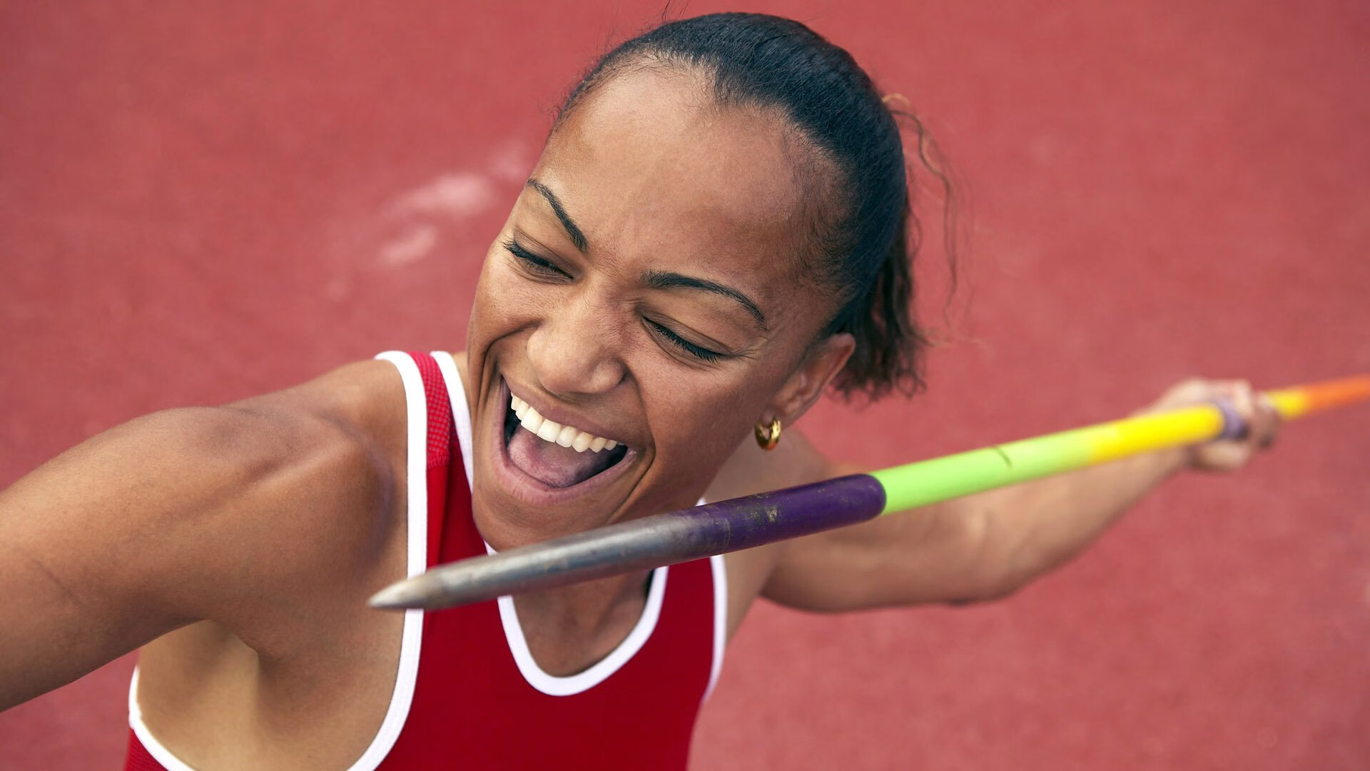 “夜幕追逐：黑夜中的极速冲击”，夜幕追击背景故事